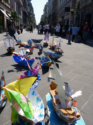 Barche fi carta lungo corso Garibaldi