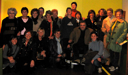 Foto del gruppo in visita insieme allo staff del Museo Omero