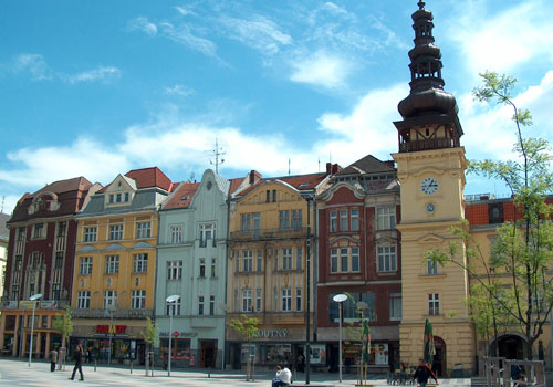 La città di Otrawa in Moravia (Repubblica Ceca) panoramica sui palazzi colorati